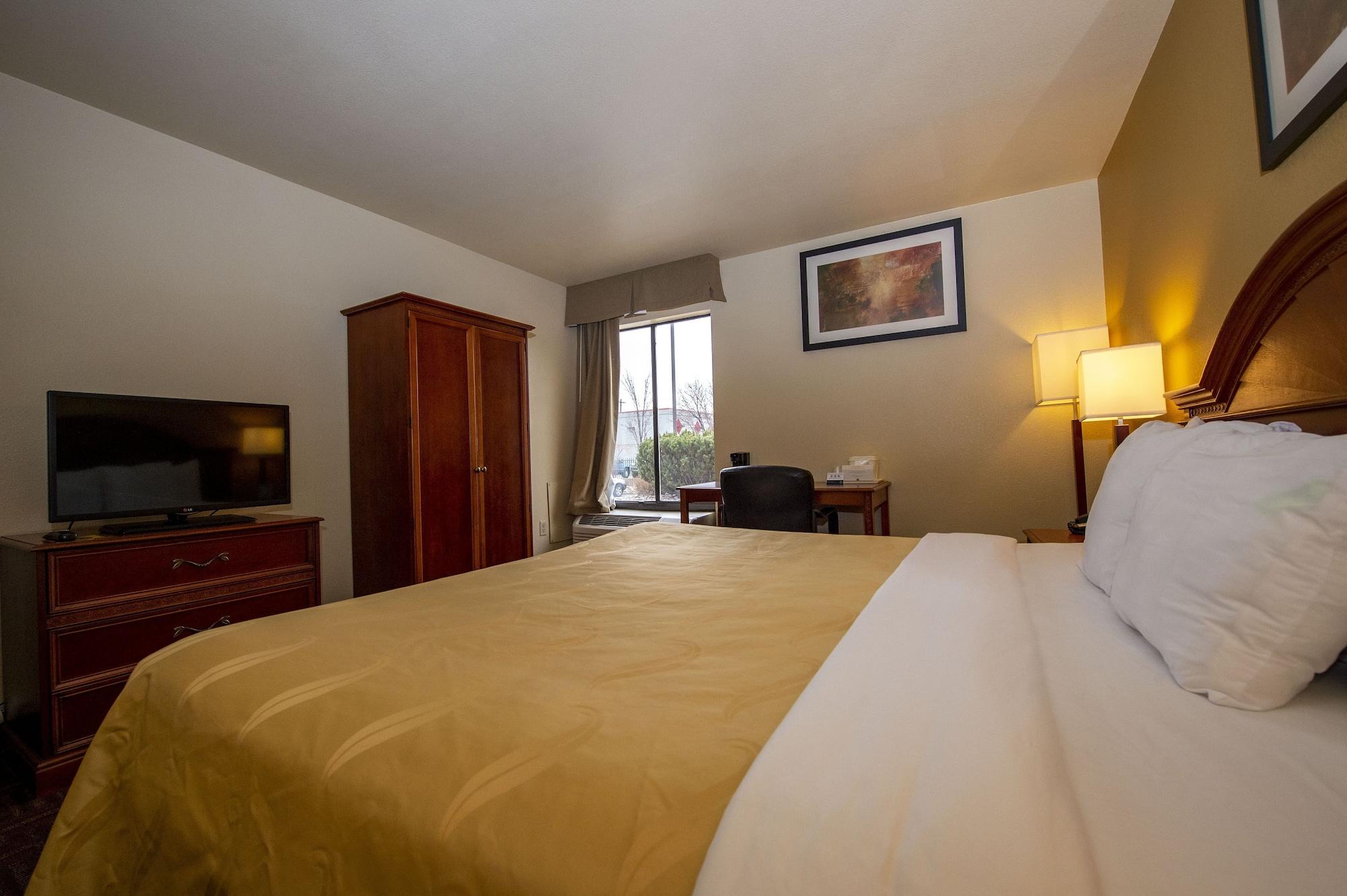 Quality Inn Colorado Springs South Экстерьер фото