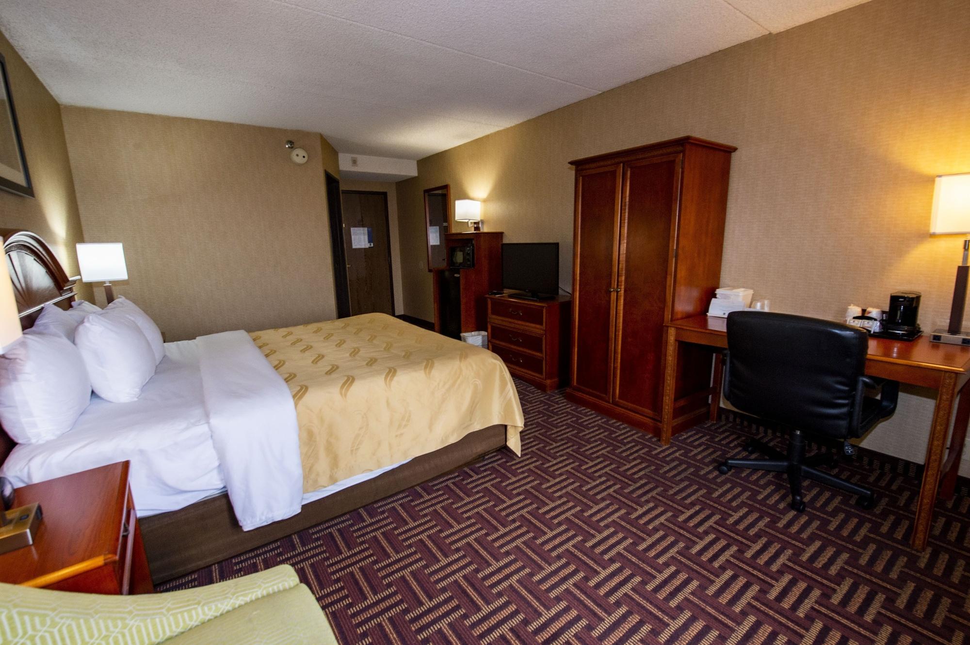 Quality Inn Colorado Springs South Экстерьер фото