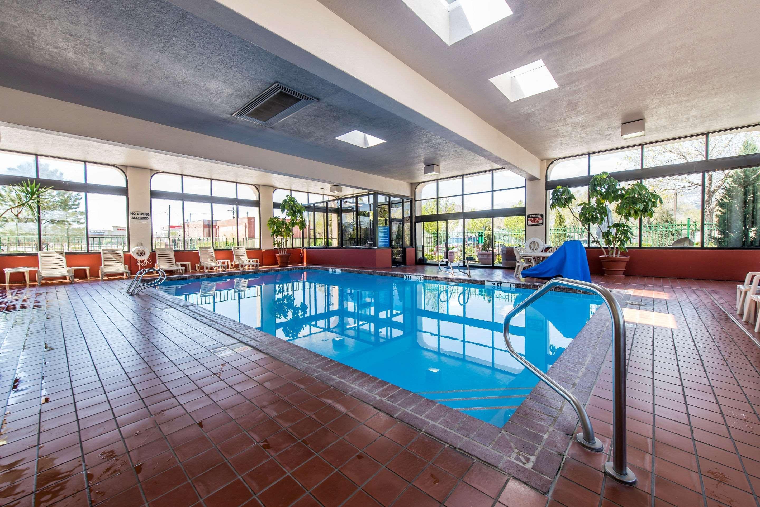 Quality Inn Colorado Springs South Экстерьер фото