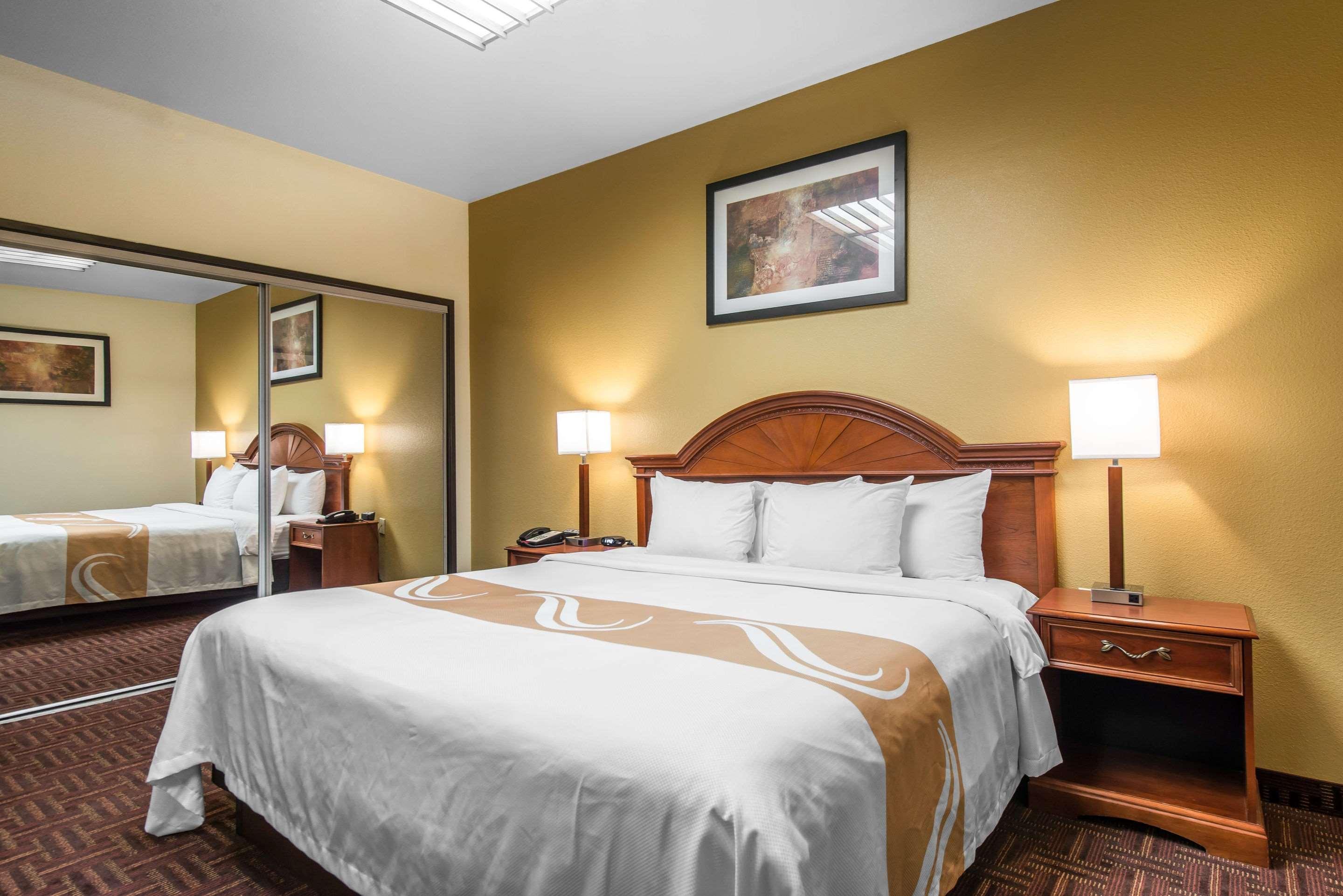 Quality Inn Colorado Springs South Экстерьер фото