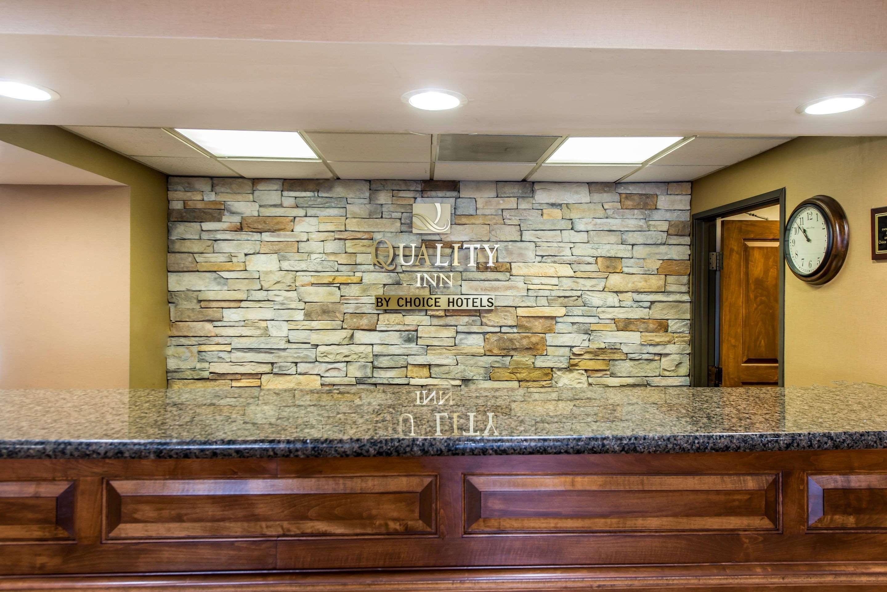 Quality Inn Colorado Springs South Экстерьер фото