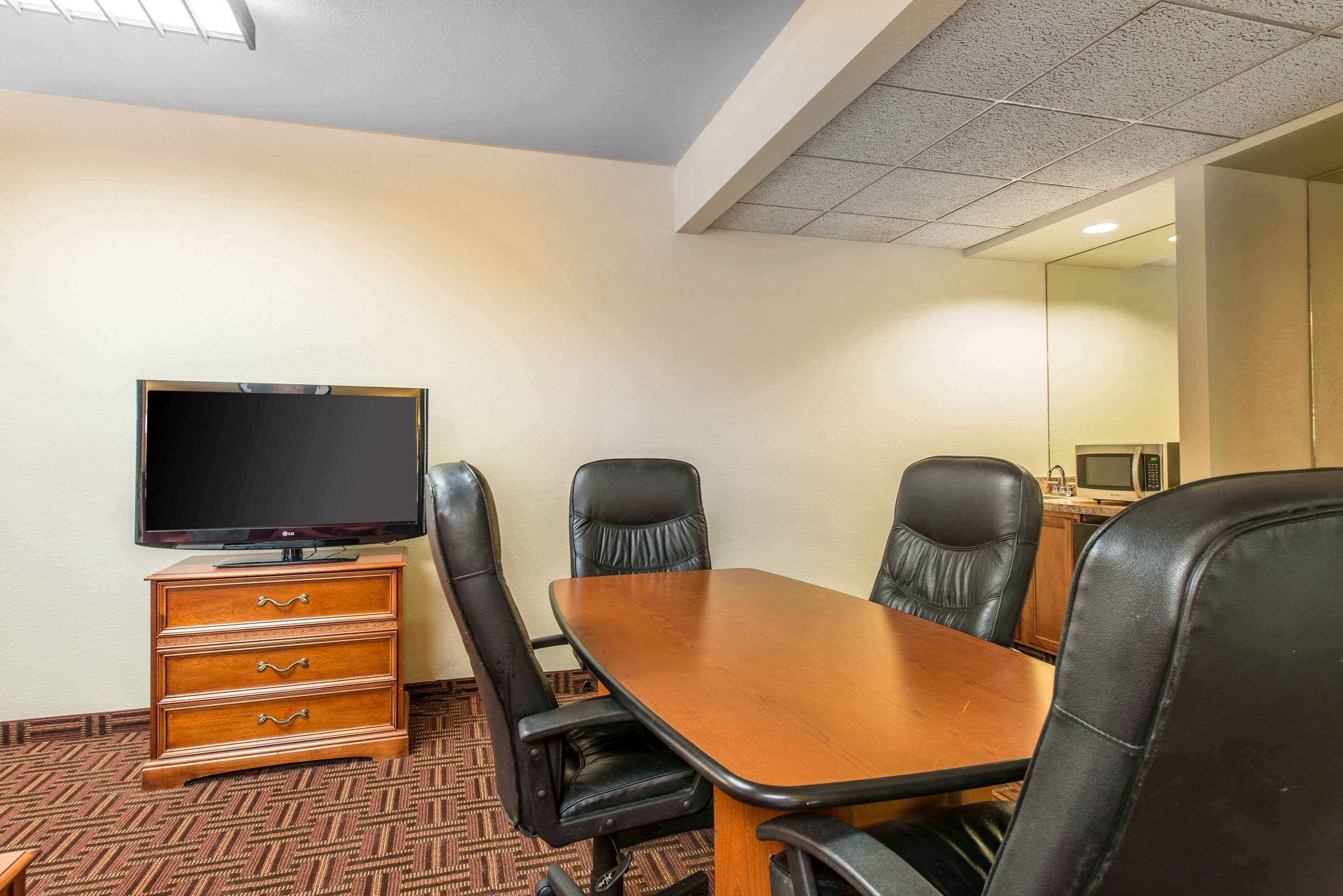 Quality Inn Colorado Springs South Экстерьер фото