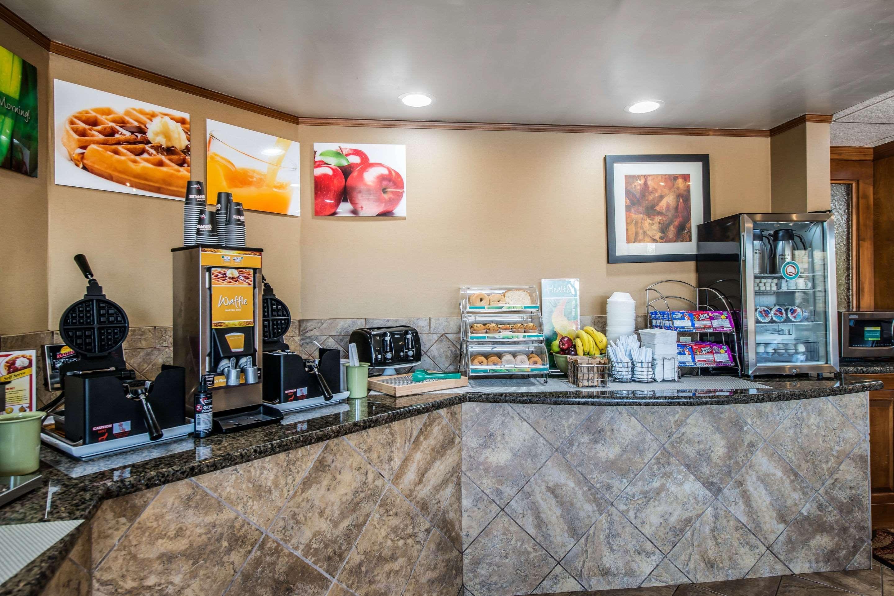 Quality Inn Colorado Springs South Экстерьер фото